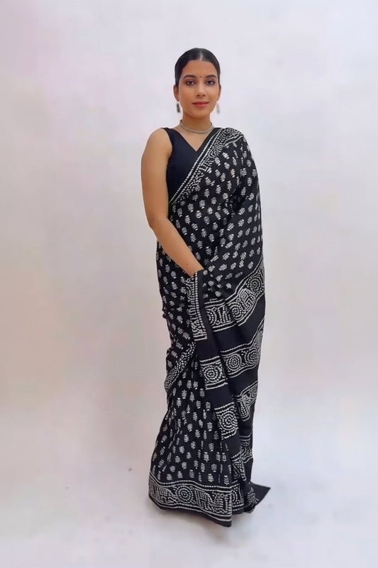 Midnight Noir Ready-to-Wear Saree With Pocket