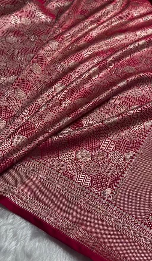 Rose Red Banarasi Silk Saree with All-Over Hexagon Zari Weaving & Rich Border | Premium Wedding Wear