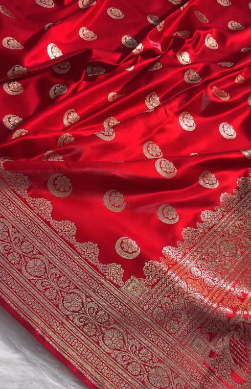 Classic Red Banarasi Silk Saree with Gold Zari Paisley Motifs & Heavy Traditional Border