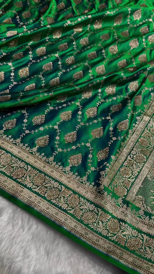 Royal Emerald Green Banarasi Silk Saree with Antique Silver Zari Weaving